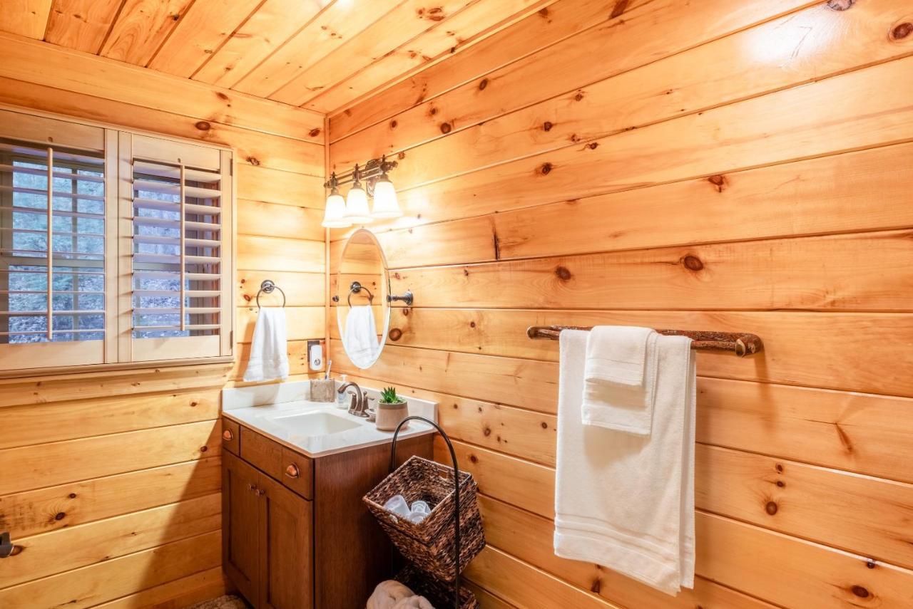 Iron Mountain Lodge - Beautiful Cabin With Forest & Mountain Views! Butler Buitenkant foto