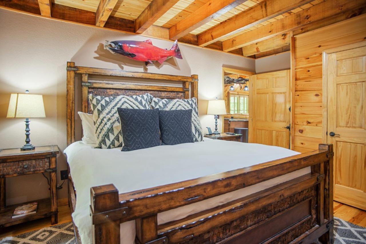 Iron Mountain Lodge - Beautiful Cabin With Forest & Mountain Views! Butler Buitenkant foto