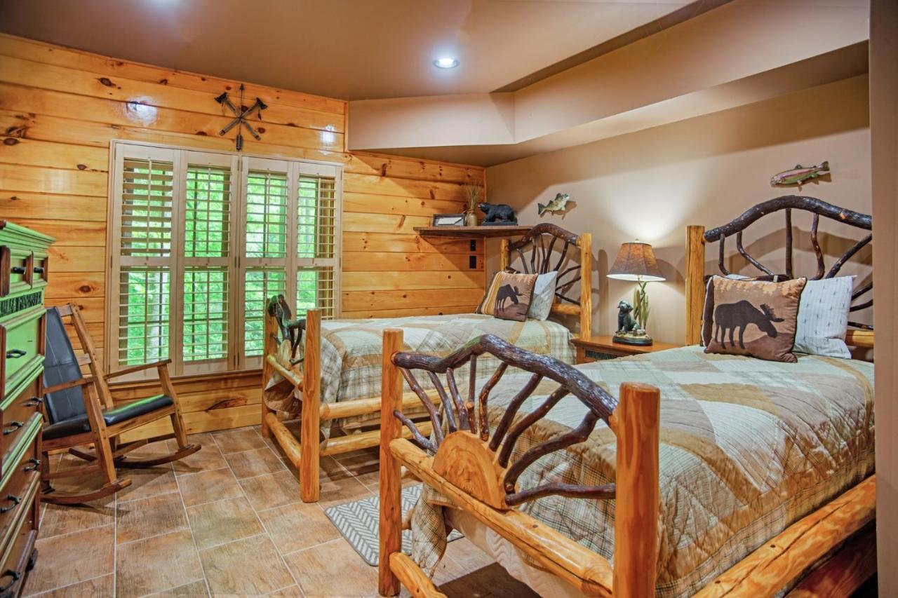 Iron Mountain Lodge - Beautiful Cabin With Forest & Mountain Views! Butler Buitenkant foto