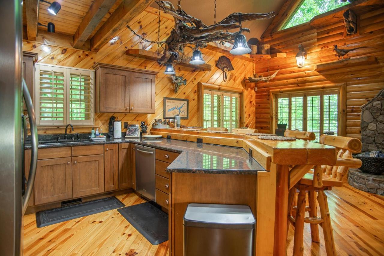 Iron Mountain Lodge - Beautiful Cabin With Forest & Mountain Views! Butler Buitenkant foto